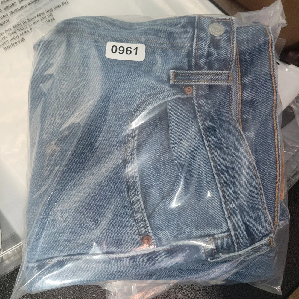 Levis levi 550